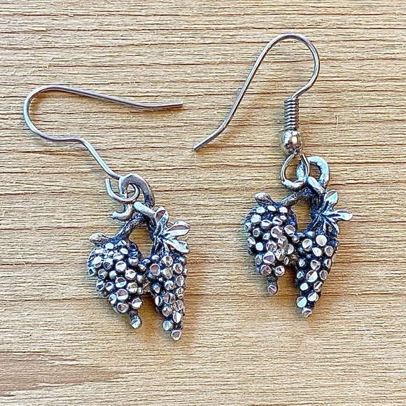 Earrings - Grape Clusters with Leaves - Antiqued Silver - Sparkle - Dangle - Picture 2 of 3